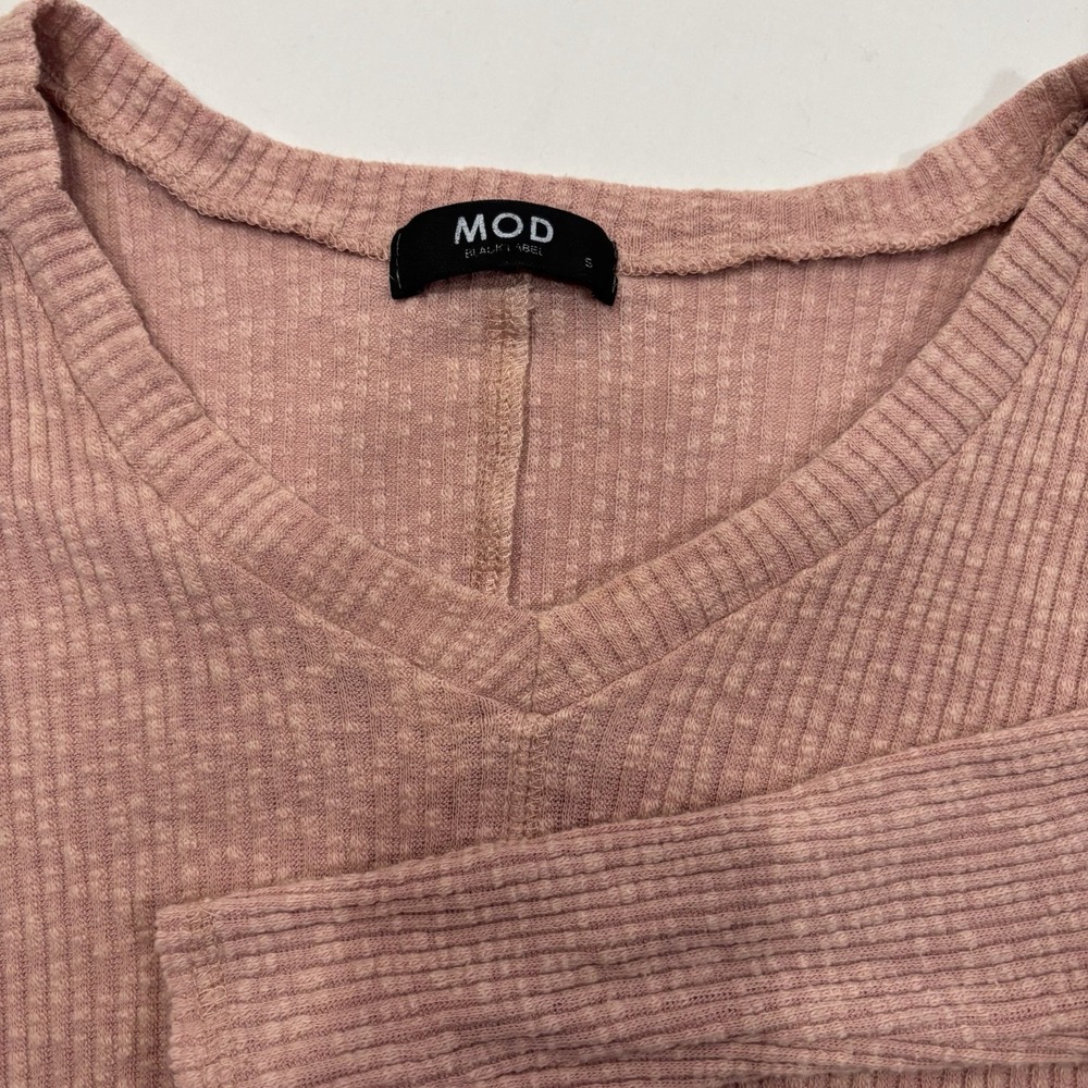 Mod Sweater Size‎ Small